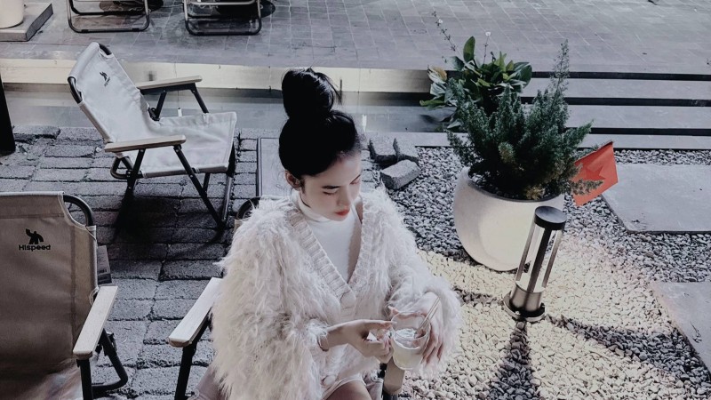029越南美女有钱会开车视频生活素材112视频159照片